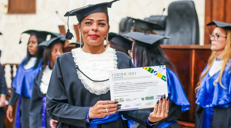 Projeto Movimenta Mulher Meritiense forma 42 mulheres em seis cursos gratuitos