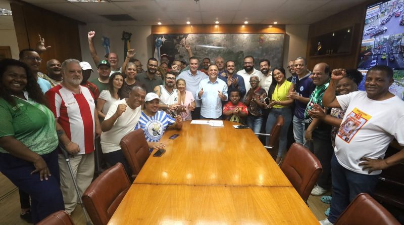 Niterói antecipa planejamento para o Carnaval 2027 e libera recursos para as escolas de samba