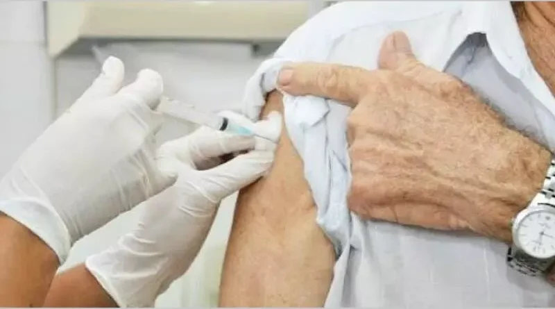 Rio inicia vacinação de Pneumo 20 para idosos com 85 anos ou mais