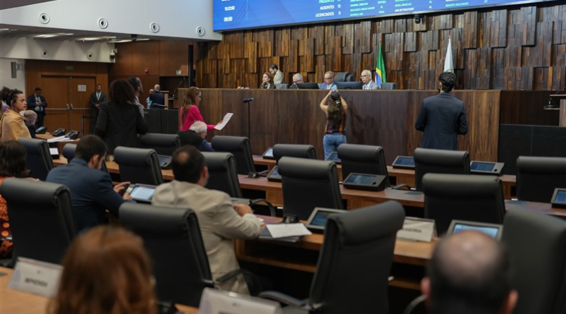 ALERJ aprova projeto que permite a enfermeiros visitar familiares internados fora do horário regular