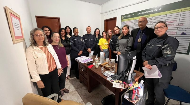 Prefeitura de São Pedro da Aldeia promove encontro intersetorial para fortalecer atendimento às mulheres