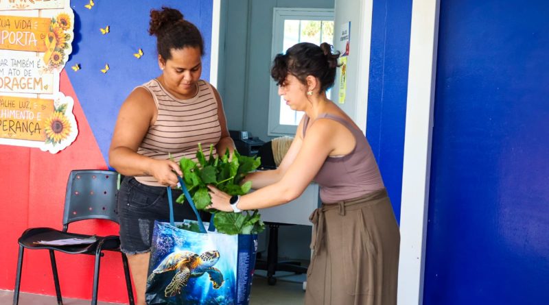 Maricá entrega alimentos cultivados em praças agroecológicas