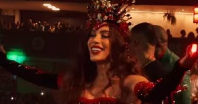 Rainha de bateria, Anitta celebra coroação na Grande Rio: ‘Emoção’