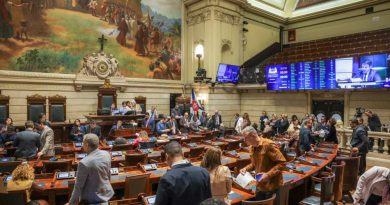 Câmara aprova meia-entrada para profissionais do Degase