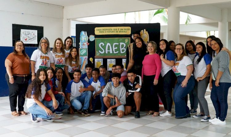 Itaperuna reconhece professores pelo trabalho que contribuiu para o 1º lugar da Educação no SAEB