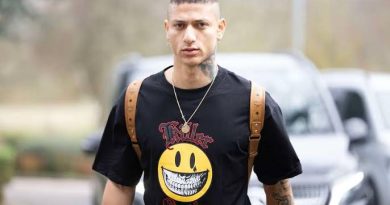 Vasco tenta comprar Richarlison e aguarda resposta nesta semana