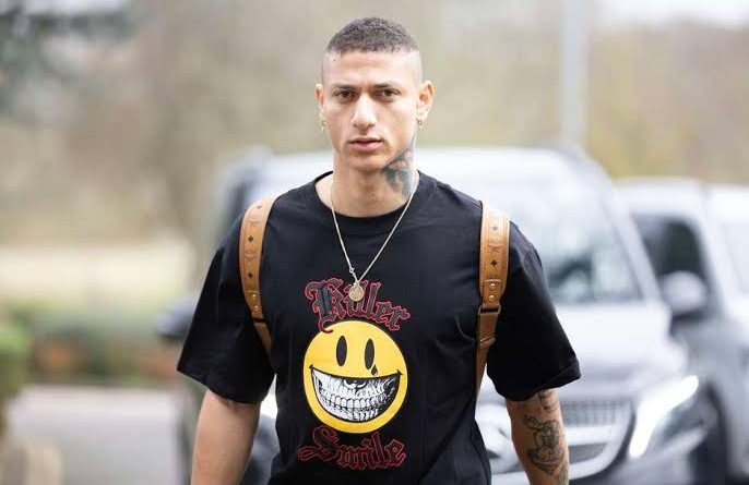 Vasco tenta comprar Richarlison e aguarda resposta nesta semana
