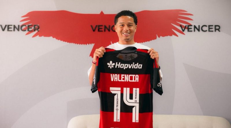 Flamengo oficializa contratação do atacante Anthony Valencia
