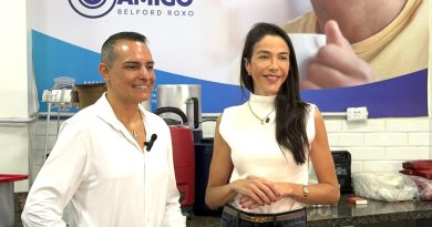 Com bolo e parabéns, Café Amigo de Belford Roxo&nbsp;comemora um ano de funcionamento