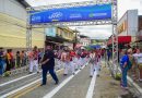 Desfile cívico em Nova Aurora reúne 18 unidade de educação de Belford Roxo