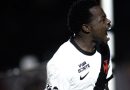 Vasco bate o Vitória mais uma vez e vai à semifinal da Copa do Brasil