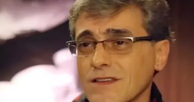 Ettore Zuim, dublador brasileiro de Batman e Hércules, morre aos 66 anos