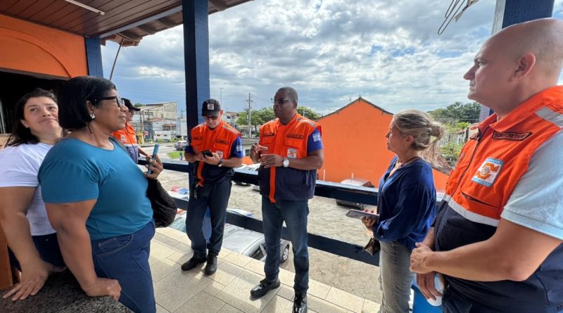 Alunos do curso Técnico em Defesa Civil do IFF conhecem estrutura e ações de Rio das Ostras
