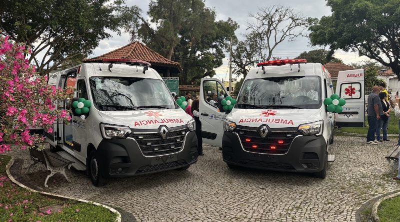 Itatiaia entrega duas novas UTIs móveis para reforçar a rede municipal de saúde
