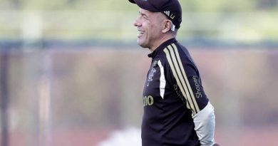 Flamengo x Corinthians: onde assistir, escalações e arbitragem