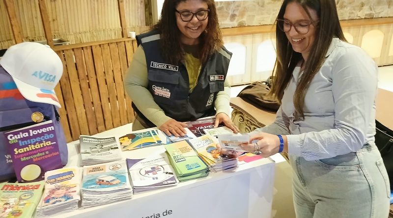 Rio das Ostras: Vigilância leva orientações de legislação sanitária a evento