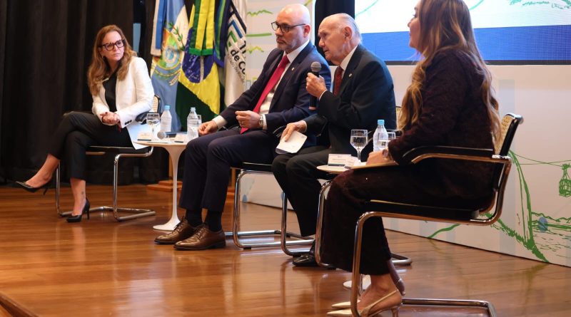 Controladoria-geral de São Pedro da Aldeia participa de encontro nacional das Escolas de Contas