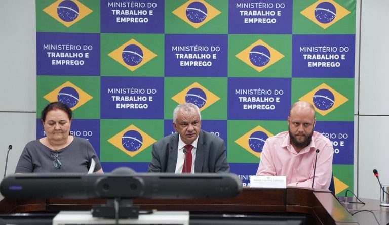 Emprego formal gera 165,8 mil vagas em agosto e acumula 1,13 milhão de postos no ano