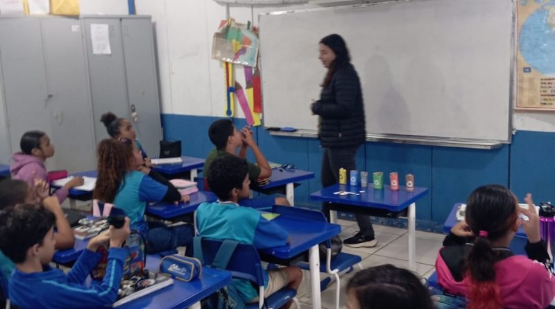 São Gonçalo: Projeto Meu Ambiente aborda reciclagem com alunos da rede municipal
