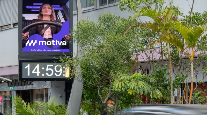 Motiva e JCDecaux reforçam orientações sobre riscos das distrações no trânsito