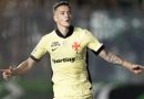Vasco dá show, goleia o Coritiba e sai do Z-4 no Campeonato Brasileiro