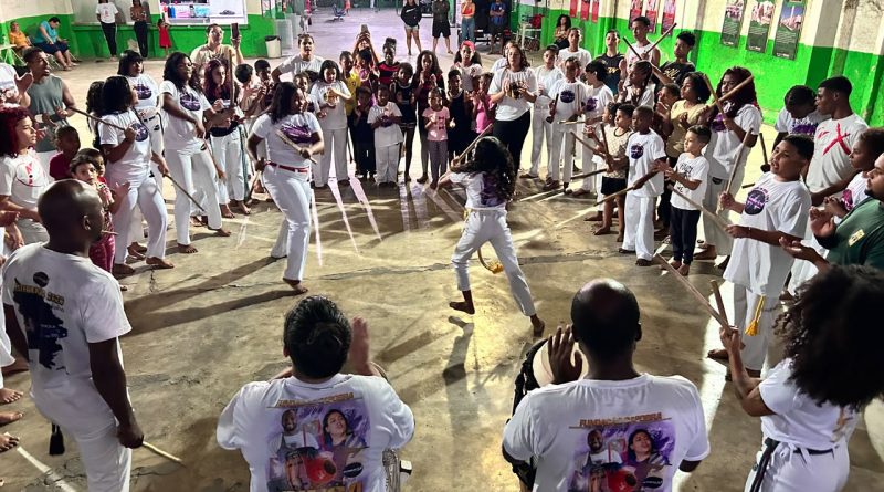 Casa da Cultura recebe roda de capoeira em celebração à cultura e à ancestralidade