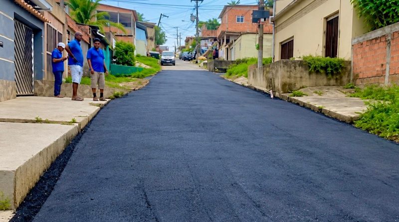 Belford Roxo: Secretaria Municipal de Ação Comunitária realiza aplicação de novo asfalto em ruas do bairro Maringá