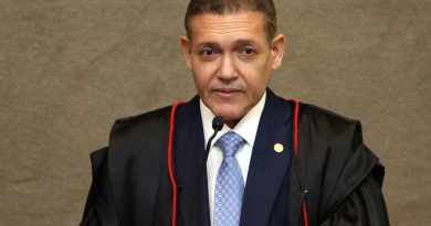 Propaganda de Flávio que foi ao ar sem som será reexibida, decide TSE