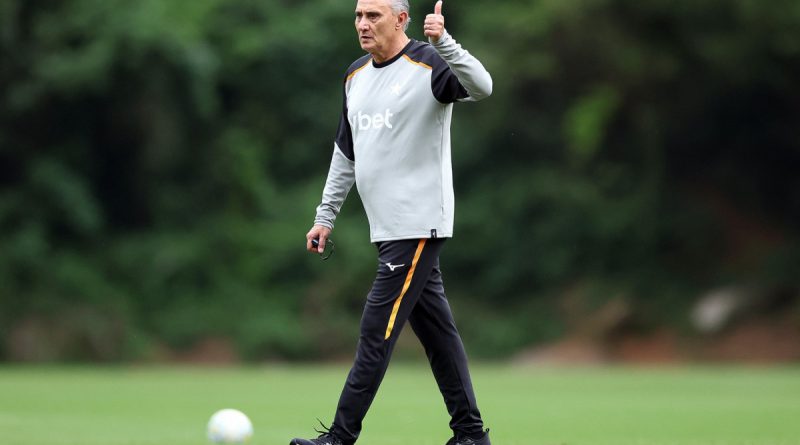 Tite busca primeira vitória fora de casa por maior alívio no Botafogo