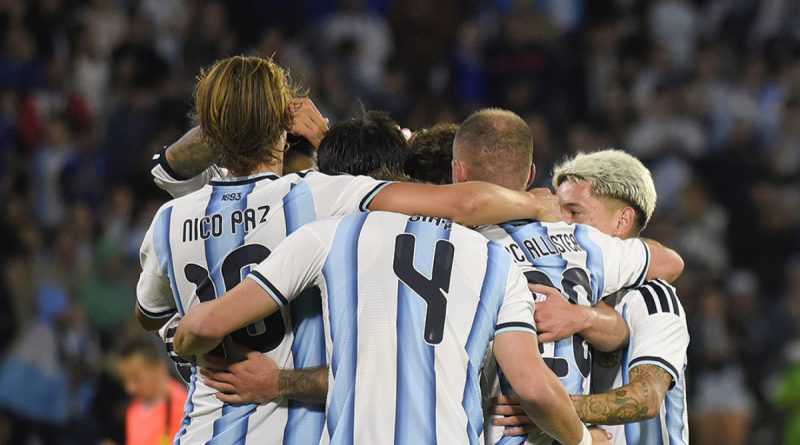 Sem Messi, Argentina goleia Bolívia em primeiro jogo após vice mundial