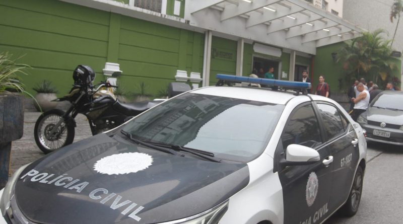 Grupo investigado por mortes após cirurgias é alvo de operação