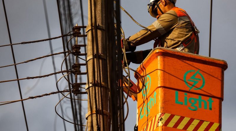 Rio teve quase quatro mil irregularidades na rede elétrica em setembro