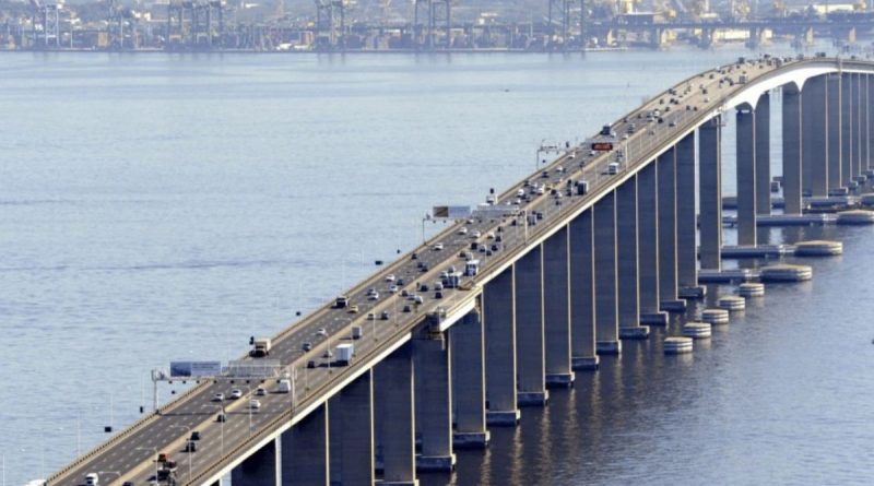 Passageiros são assaltados em ônibus na ponte Rio-Niterói