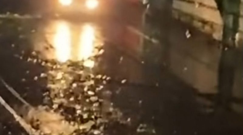 Temporal e granizo causam destruição na região Noroeste