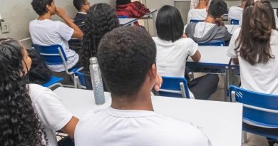 Governo do Rio abre renovação de matrículas em escolas estaduais