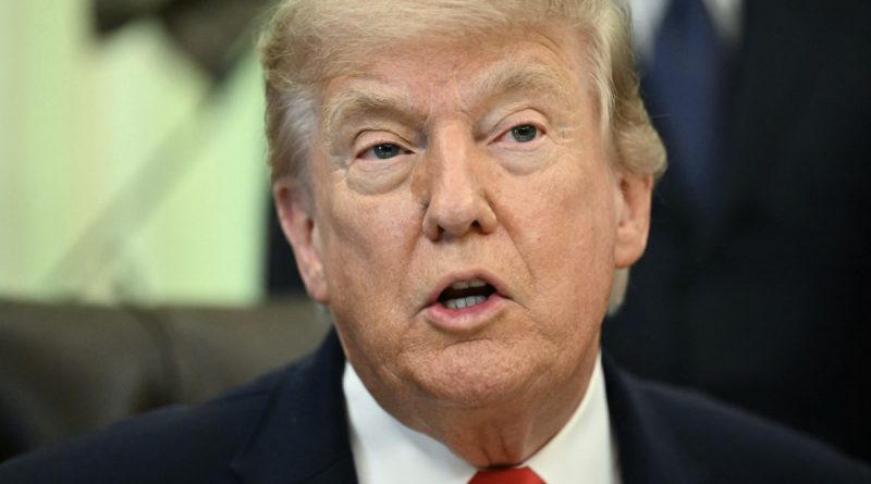Trump confunde Brasil com Índia ao elogiar rapidez da apuração de votos