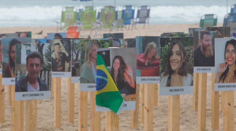 Ato em Ipanema homenageia vítimas de ataque terrorista em Israel