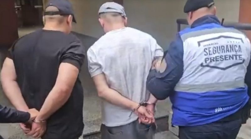 Policial impede furto de dupla em agência bancária de Ipanema
