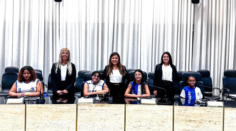 Tribunal de Justiça do RJ premia quatro alunas da rede municipal de Belford Roxo com o Selo Carolina Maria de Jesus do Programa Rio Lilás 
