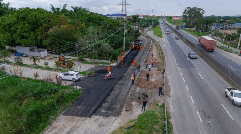 Prefeitura de Itaboraí inicia pavimentação de trecho da Rua São Francisco, em Caluge