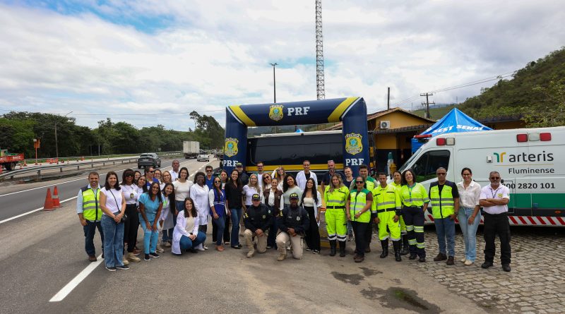 Prefeitura de Casimiro de Abreu realiza ação com a PRF na BR 101