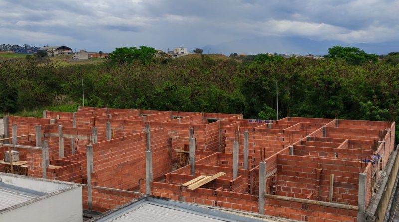 Obras da Clínica de Hemodiálise e do Hospital do Olho avançam em Porto Real