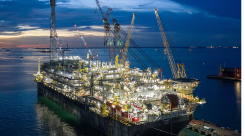 Nova unidade da série de plataformas gigantes da Petrobras está a caminho do Brasil