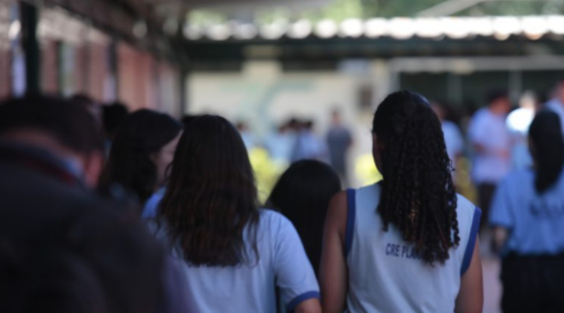 Mulheres representam mais de 60% das inscrições do Enem
