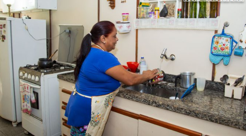 Dona de casa pode contribuir para o INSS e ter direito a benefícios