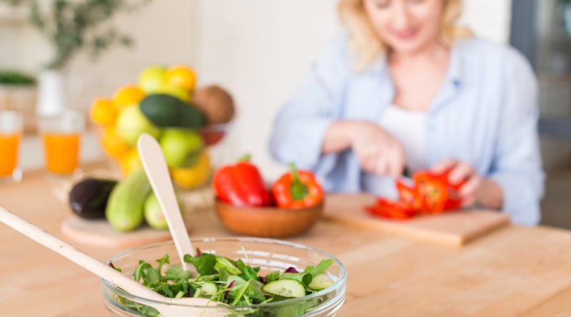 Nutrição é aliada estratégica para modulação hormonal durante a menopausa