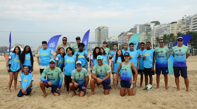 Alunos de Meriti participam de atividades esportivas na praia de Copacabana