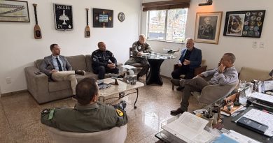 Prefeitura de São Pedro da Aldeia discute integração das forças de segurança em reunião na Base Aérea Naval 