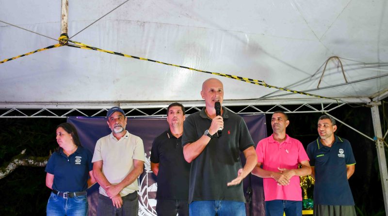 Prefeitura de Resende entrega nova iluminação do Campo de Futebol da Serrinha do Alambari