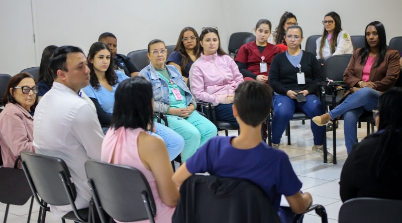 Volta Redonda: Hospital Munir Rafful, no Retiro, promove atividade pelo Outubro Rosa para funcionárias